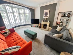 Lounge- click for photo gallery